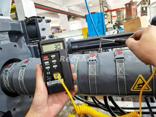 プラスチック射出金型機械断熱材
