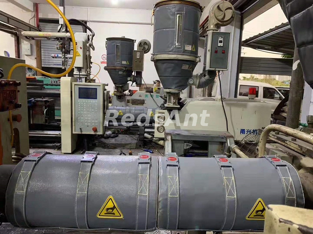 プラスチック射出成形機の熱断熱材カバー