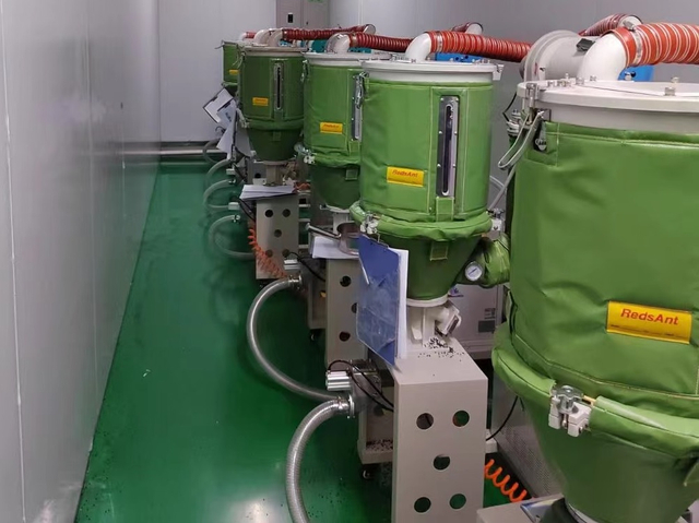 乾燥機、プラスチック乾燥機、ホッパー乾燥機の高温断熱カバー